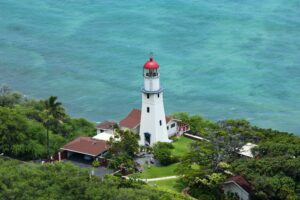 diamond head lighthouse in oahu hawaii